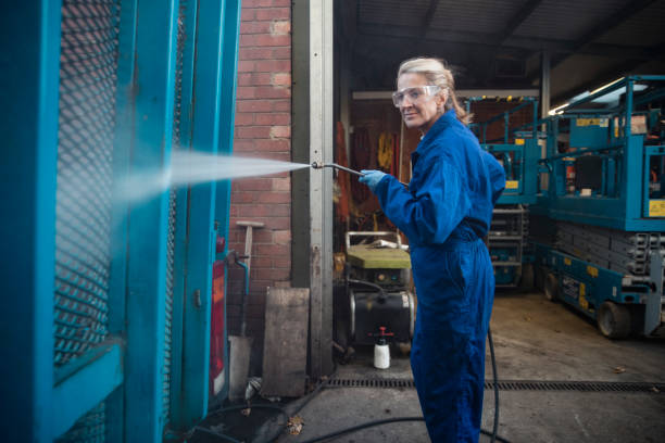 Best Gas Station Cleaning  in South Taft, CA